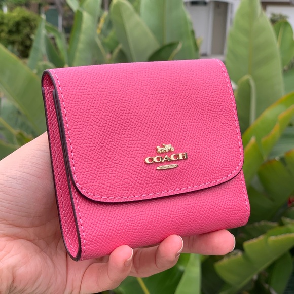 COACH Pink Ruby Leather Trifold Zip Wallet - Picture 2 of 6